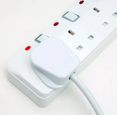 UK SOCKET 2WAYS 3m - Image 2