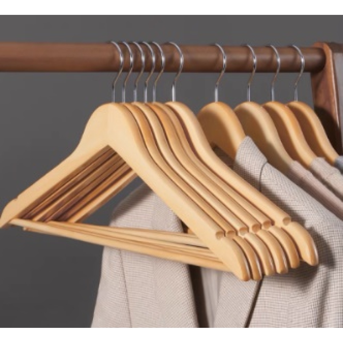 WOODEN HANGERS  3pcs - Image 2