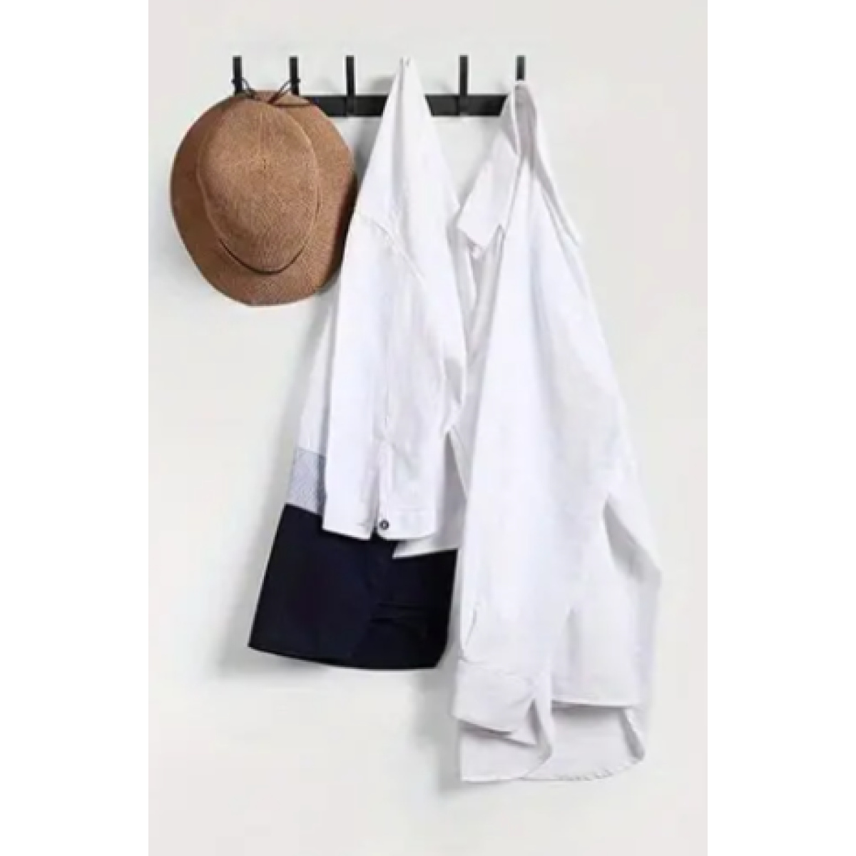 COSBRO BLACK METAL WALL HANGER 1X4 - Image 3